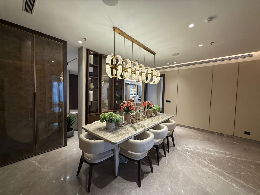 Luxury Dinning table